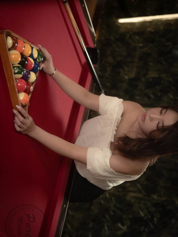 Yeha 예하 Pure Media Vol.305 Hard Balls & Red Hole Set.01