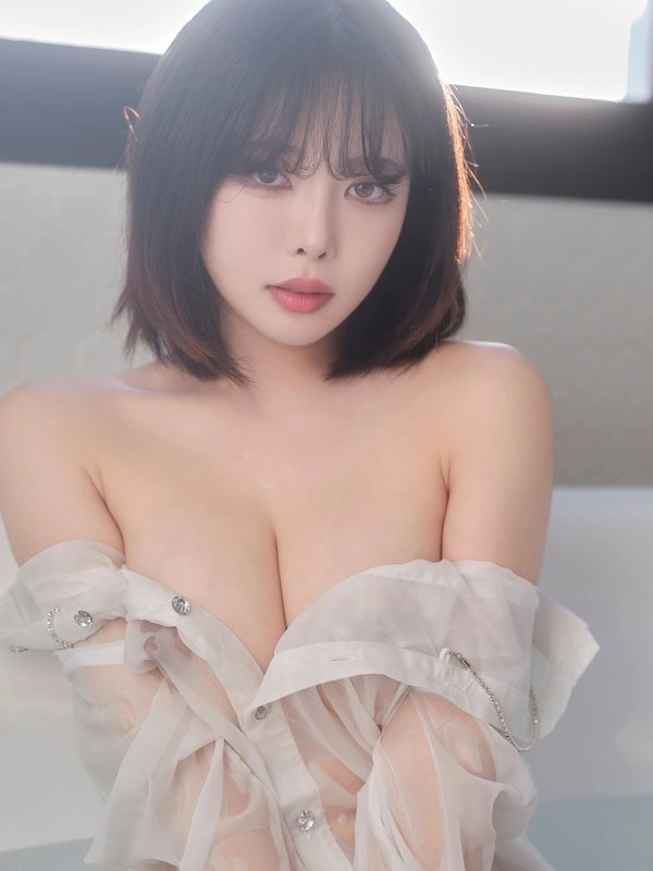 Areumm 다움 ArtGravia Vol.638 Photobook Set.02