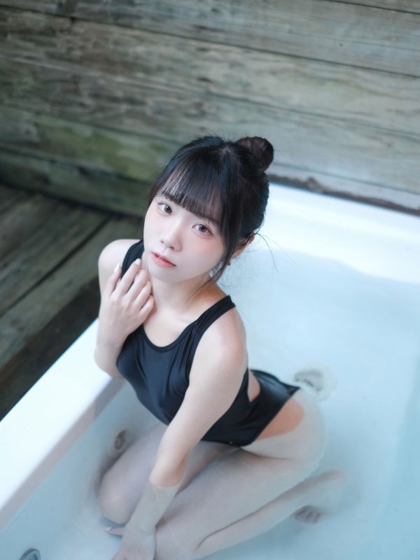 可可小白兔：意乱情迷的温泉之旅｜高清写真集