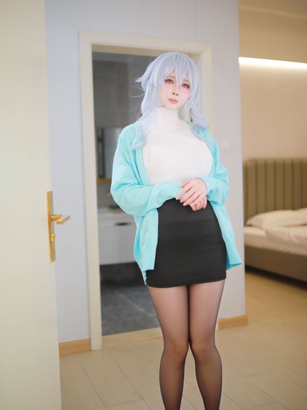 上杉绘梨落 – 深冬雪乃写真集