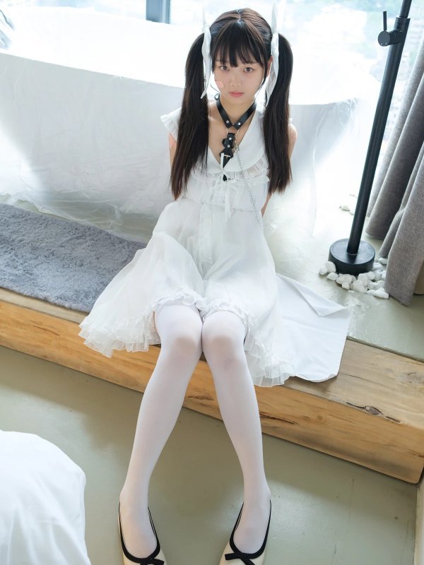 Cosplay 稚乖画册赤西夜夜初音少女水手服
