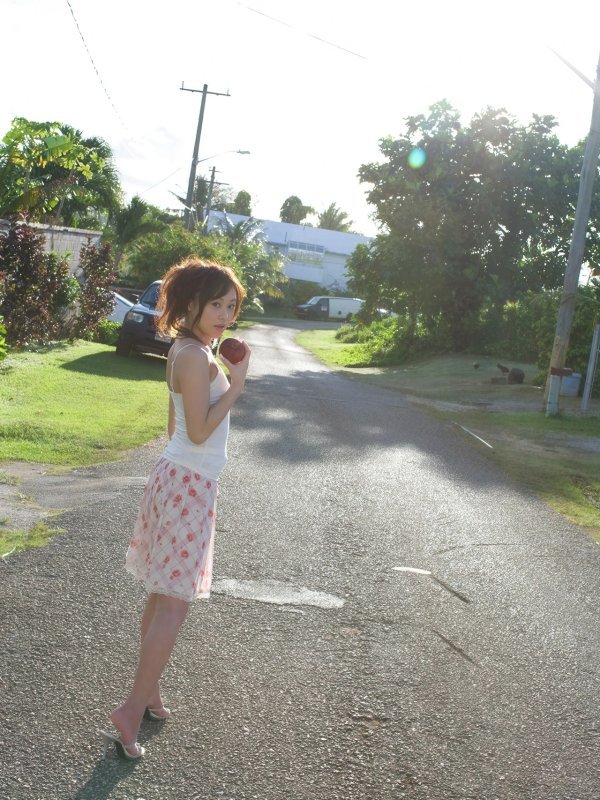 Miina Yoshihara吉原ミィナ Graphis First Gravure 初脱ぎ娘 Set.01 首拍赏析