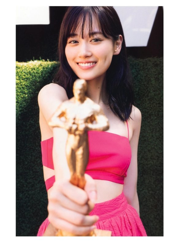 Mizuki Yamashita 山下美月, 2nd写真集 「ヒロイン」 Set.02
