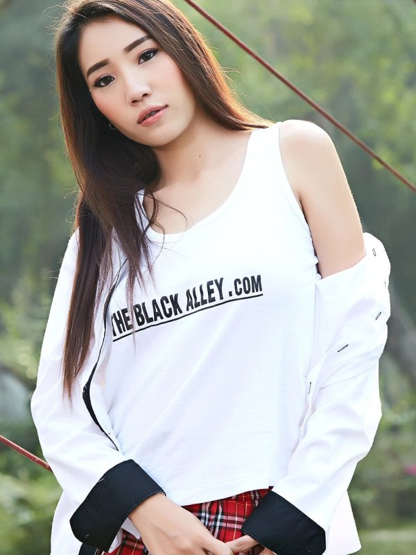 Farin – The Black Alley Photobook Set.04 写真集完整版介绍