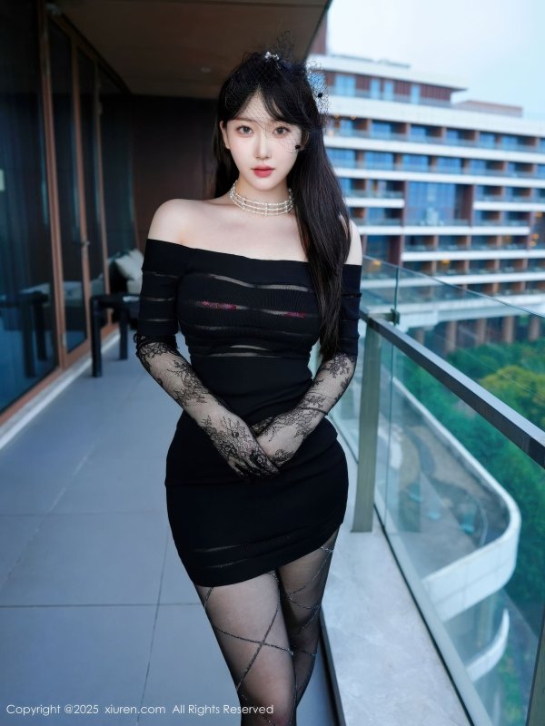 《秀人XiuRen》2025.11.18 No.10999 李沁恩lrene高清写真合集