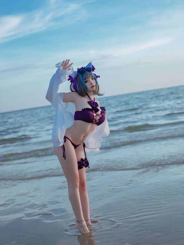 二佐Nisa COS《碧蓝航线》柴郡泳装写真图集（30P）