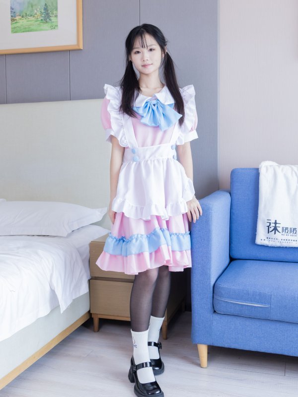 BoBoSocks袜啵啵 No.639「甜甜圈」图集：皮鞋、两双白棉袜、薄黑丝与女仆装（158P）