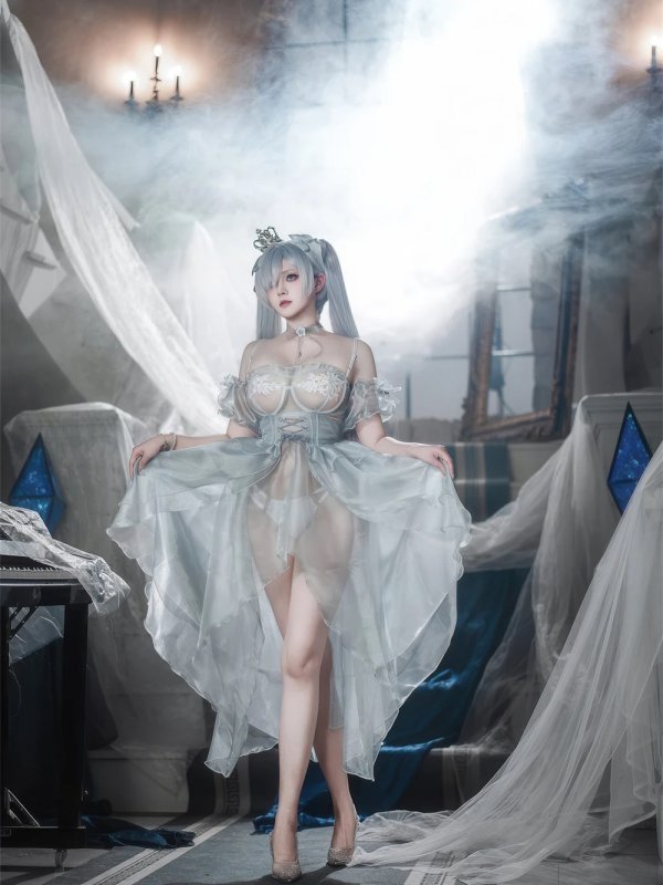 Cosplay Natsuko夏夏子《灰姑娘水晶公主Cinderella》主题写真赏析